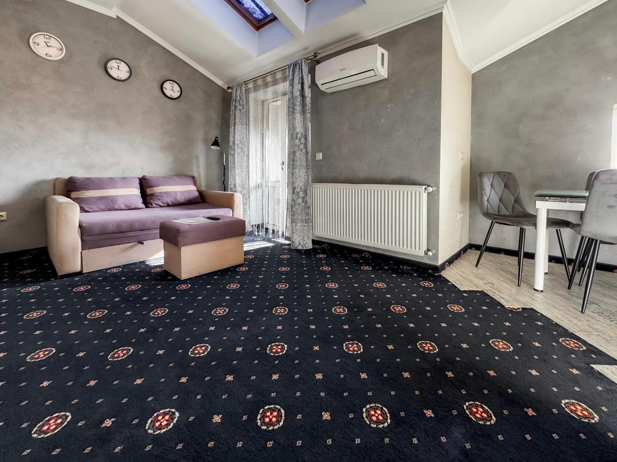 Apartments On Zaliznychna 49 Ivano-Frankivszk Kültér fotó