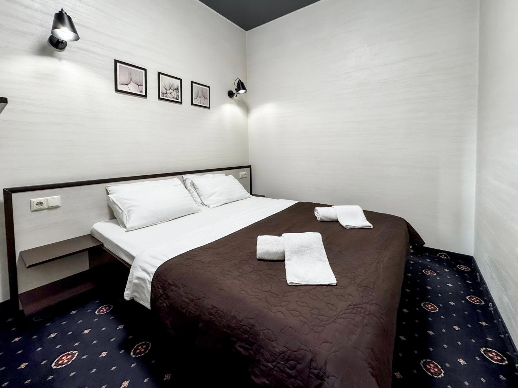 Apartments On Zaliznychna 49 Ivano-Frankivszk Kültér fotó