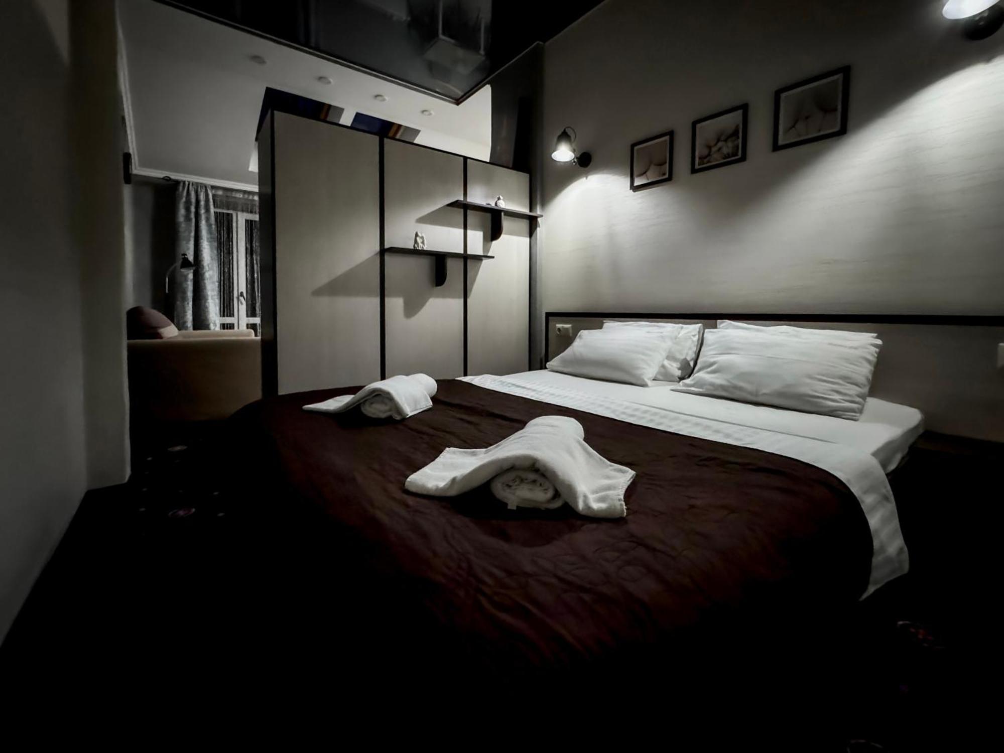 Apartments On Zaliznychna 49 Ivano-Frankivszk Kültér fotó