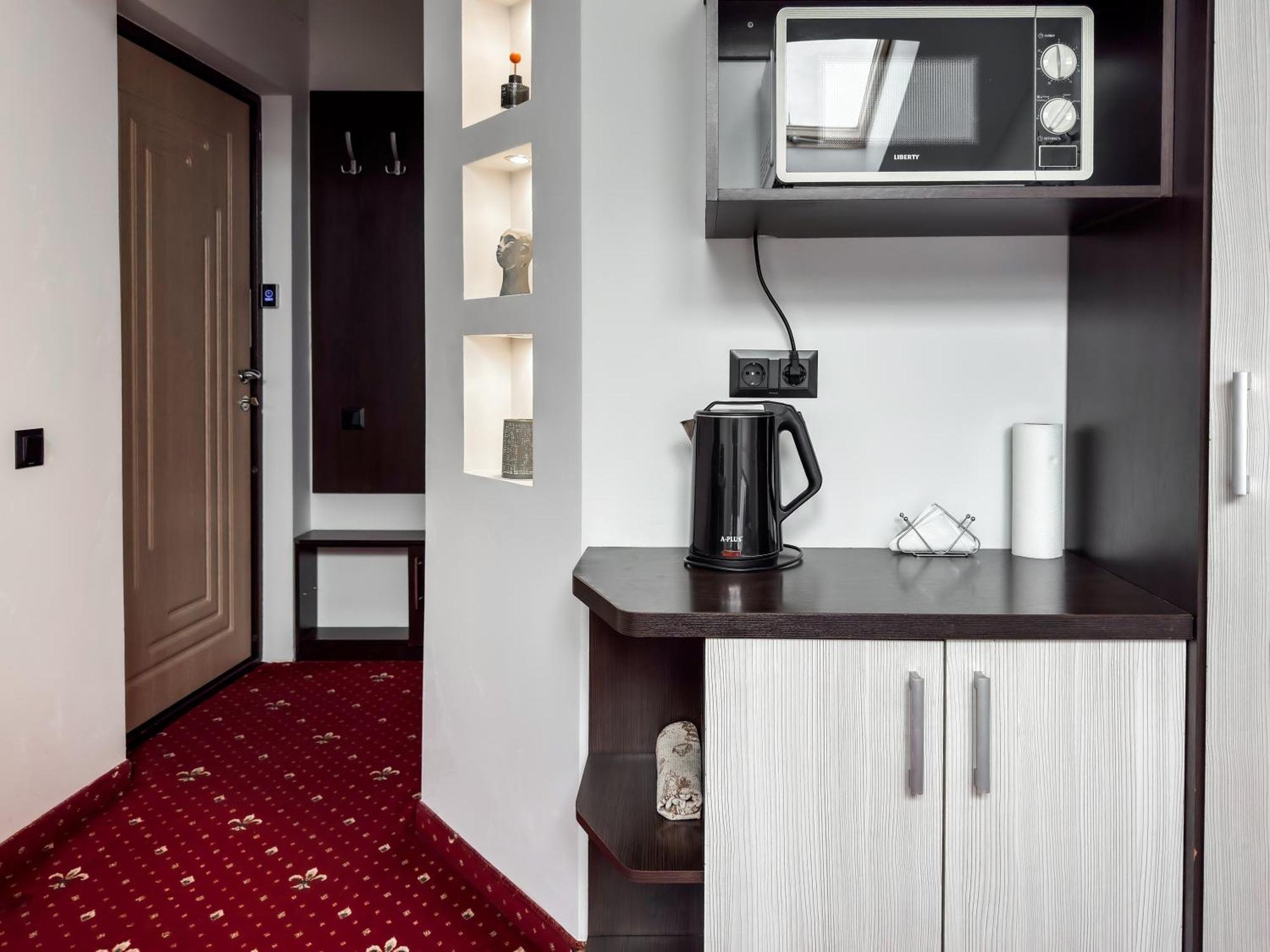 Apartments On Zaliznychna 49 Ivano-Frankivszk Kültér fotó