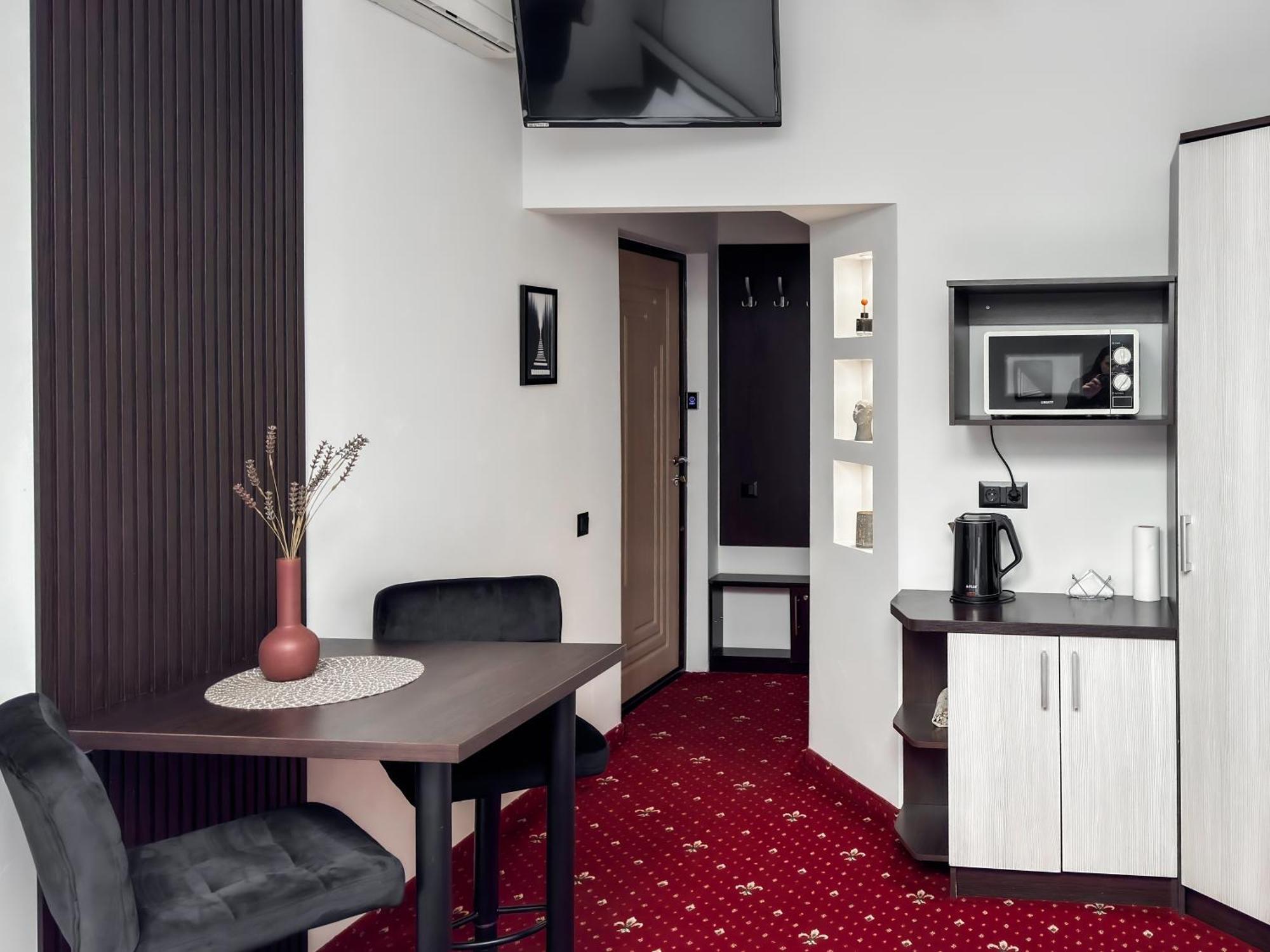 Apartments On Zaliznychna 49 Ivano-Frankivszk Kültér fotó