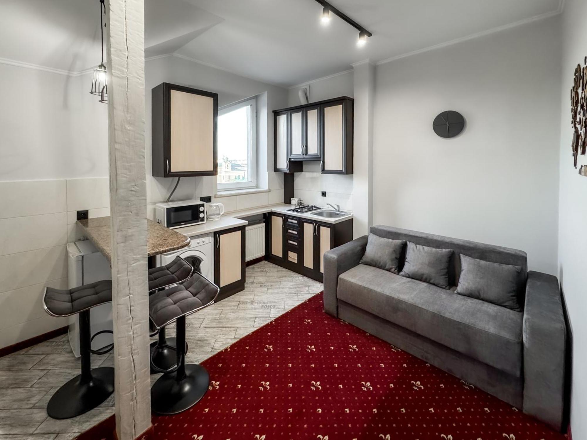 Apartments On Zaliznychna 49 Ivano-Frankivszk Kültér fotó