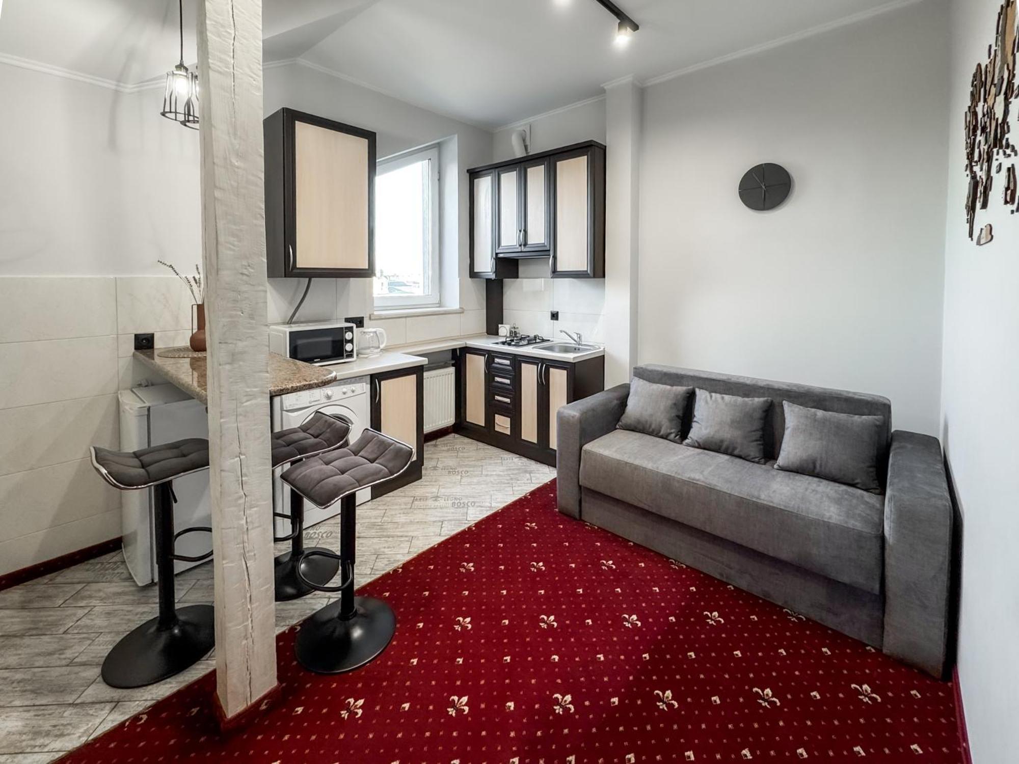 Apartments On Zaliznychna 49 Ivano-Frankivszk Kültér fotó